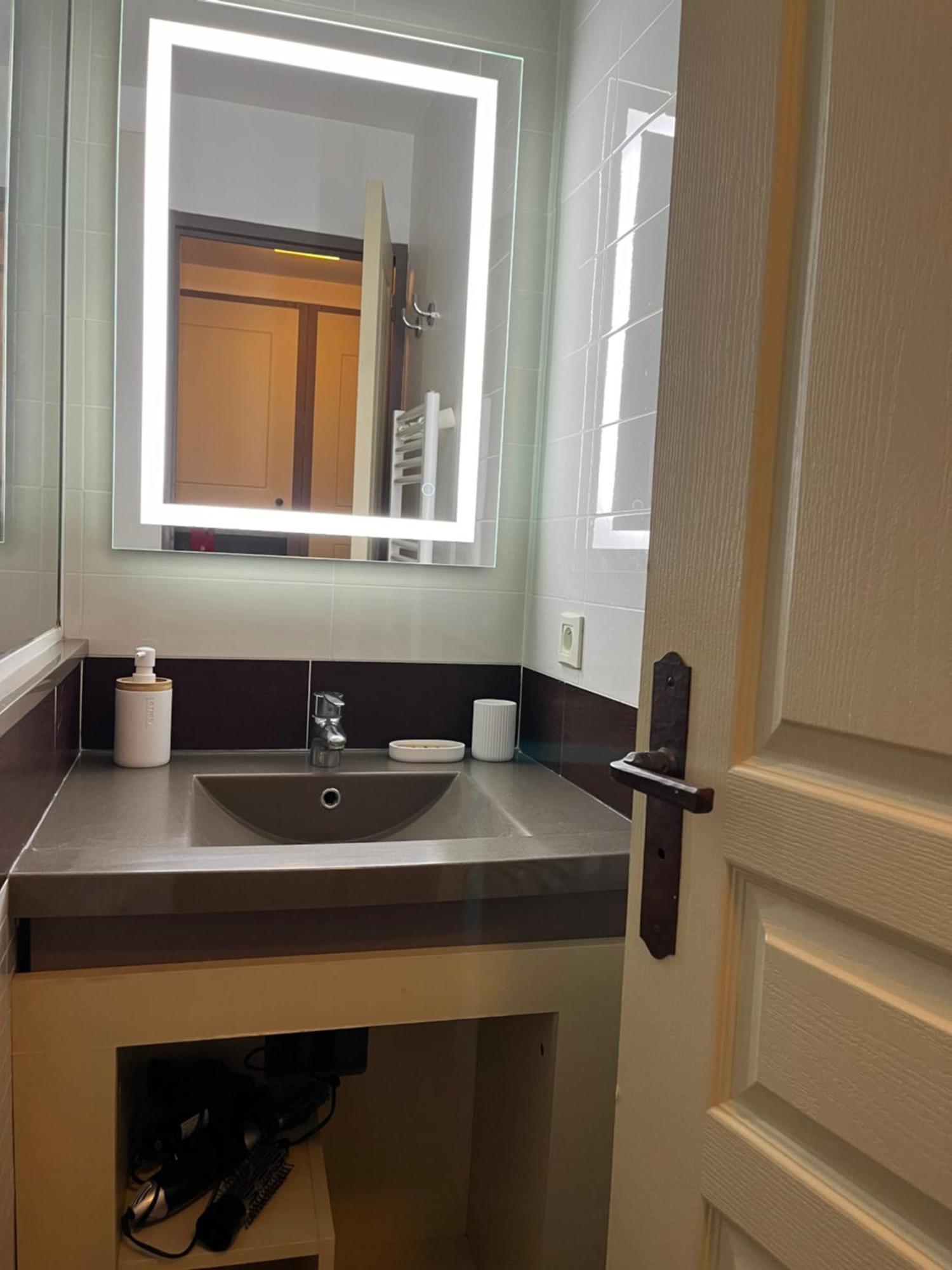 Superbe Appartement Une Chambre Vue Mer Piscine Tennis Cannes Ngoại thất bức ảnh